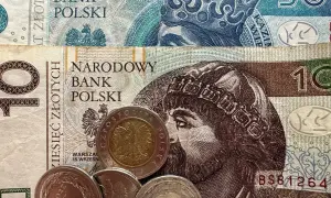 Ile wyniesie twoja pensja netto z 7100 brutto? Zaskakujący rachunek
