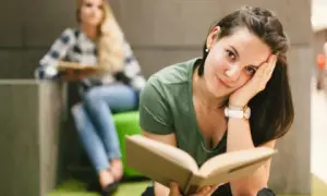 Czy studia wliczają się do emerytury? Sprawdź, jak to działa