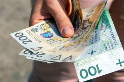 Komu przysługuje renta socjalna? Sprawdź, czy się kwalifikujesz