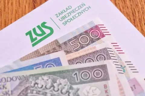 Kiedy ZUS wypłaca renty? Sprawdź terminy i uniknij opóźnień